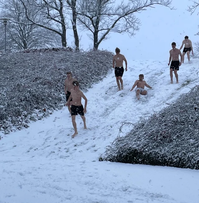 Sådan skal 2026 sættes i gang ❄️💪🏻🏂 #vgliv